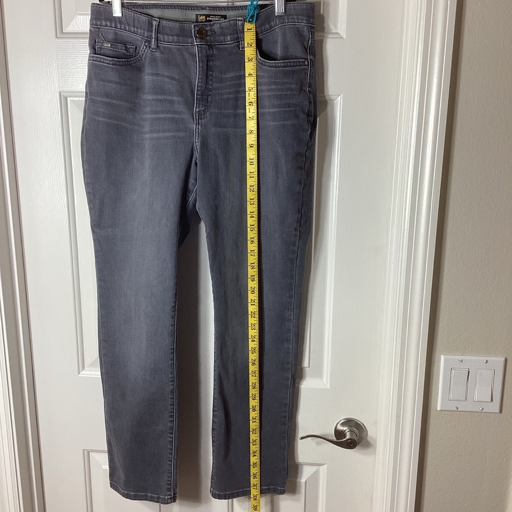 Lee Women's Straight Leg Flex Motion Gray Jeans Sz 12P - Picture 5 of 12